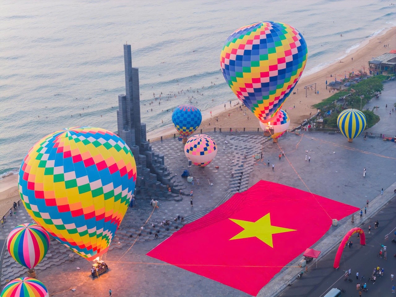 Hoạt động trải nghiệm bay khinh khí cầu